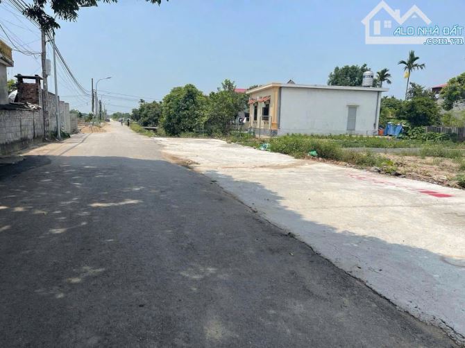 CHÍNH CHỦ CẦN BÁN LÔ MẶT ĐƯỜNG NHỰA TRỤC THÔN XÃ LAI HẠ, TÂN DÂN GIÁ SIÊU HỜI