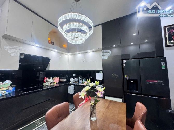 🏡SIÊU PHẨM NHÀ GÓC 2 MẶT TIỀN–SƠN THỦY 8–DT LỚN 130M-TRUNG TÂM NGŨ HÀNH SƠN🏡