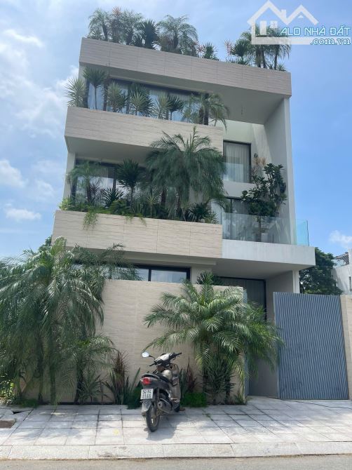 Bán toà nhà CHDV ngay An Dương Vương Q.5 - 6.6x20m Hầm 8 tầng HĐT 150tr giá chốt 39 tỷ.