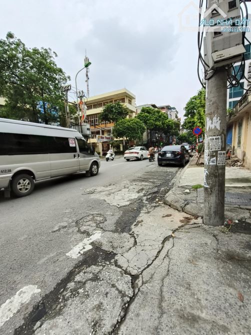 Bán nhà Tô Hiệu 40m 4 tầng, phân lô, ô tô đỗ cổng chỉ hơn 8 tỷ