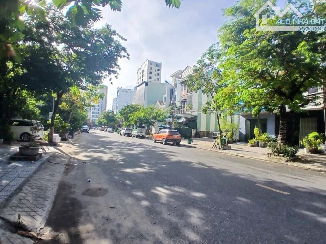 Cần bán cặp đất đường Dương Tự Minh. Cách biển Mỹ Khê 5’ di chuyển