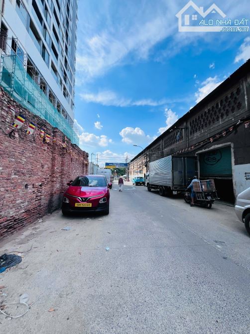 (Q8)NHÀ BÁN BÌNH ĐÔNG -KHU DÂN TRÍ CAO-SỔ VUÔNG VỨC-NHĨNH 2 TỶ