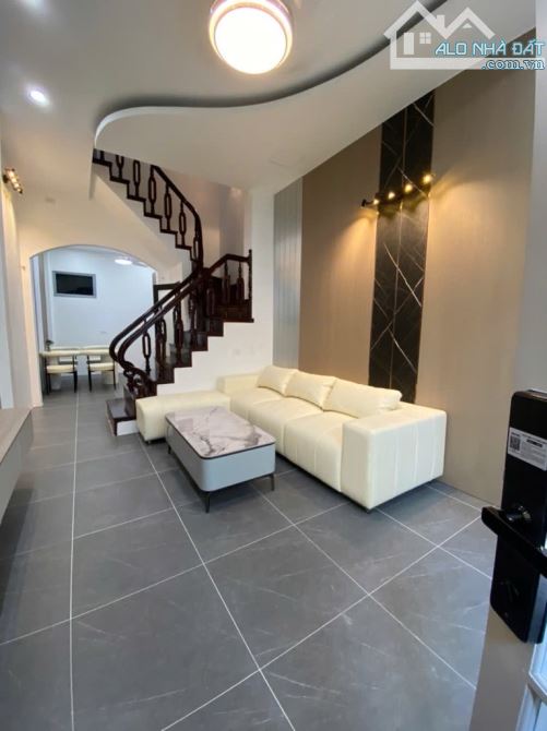 Bán Nhà Quận Ba Đình 42m 4T Full nội thất.