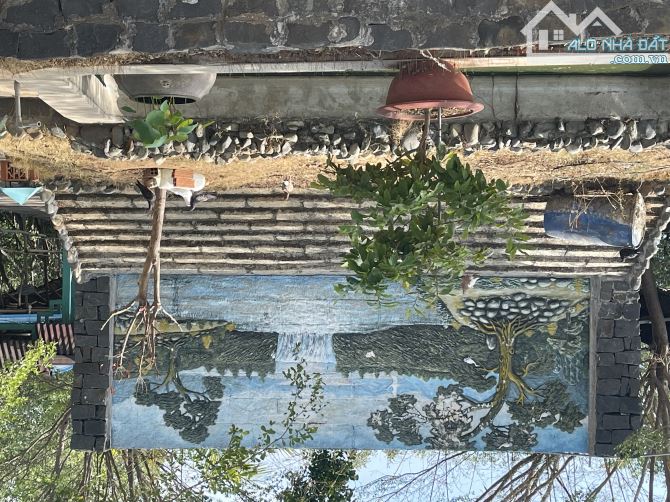 Bán hoặc cho thuê để khai thác du lịch, trên khu đất tổng diện tích sử dụng 11200m2 đã có