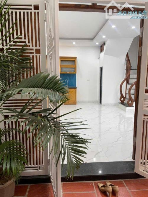 VỊ TRÍ QUÁ ĐẸP MÀ C.HỈ 6.6 T Ỷ( CÒN BỚT) NHÀ MỚI KOONG LA KHÊ HÀ ĐÔNG 31M 5 TẦNG