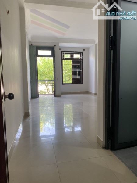 Bán nhanh nhà 40m2 - sân rộng rãi - 360tr