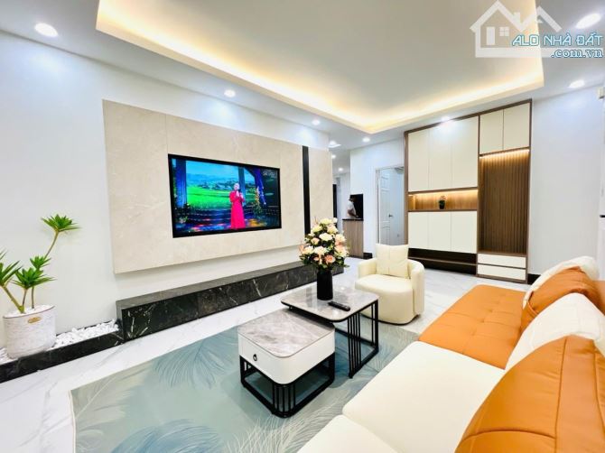 CC NAM TRUNG YÊN - 85m2 3PN 2WC - TIỆN ÍCH BẠT NGÀN - Ô TÔ CHẠY VÒNG QUANH - Ở NGAY