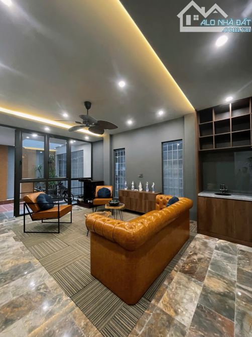 CƠ HỘI SỞ HỮU BIỆT THỰ 3 TẦNG THU NHỎ GIỮA PHỐ CỔ CẦU ĐẤT – CHỈ XÁCH VALY VỀ Ở!