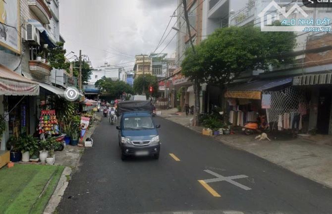 MT Lê Khôi , gần ngẫ Tư Trần Thủ Độ, ngang 5,3m, 3 tầng, giá bán cạnh tranh