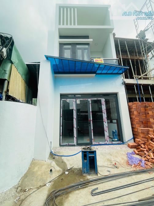 Bán nhà 1 trệt 1 lầu 87m2 đường ô tô thổ cư (P.Thống Nhất) chỉ 4,050 tỉ