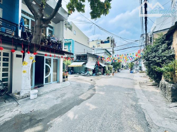 Giá Tốt! Hẻm xe hơi - Phan Văn Trị - 84m2 - ngang 7.2m - P11 - Q.Bình Thạnh - 7.3 tỷ