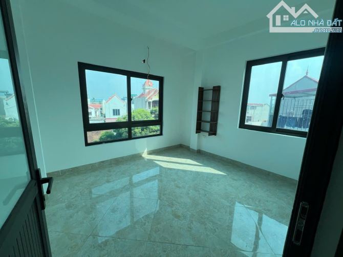 Gần đường Biên Giang oto đỗ cách 10m siêu đẹp với 3 mặt thoáng
