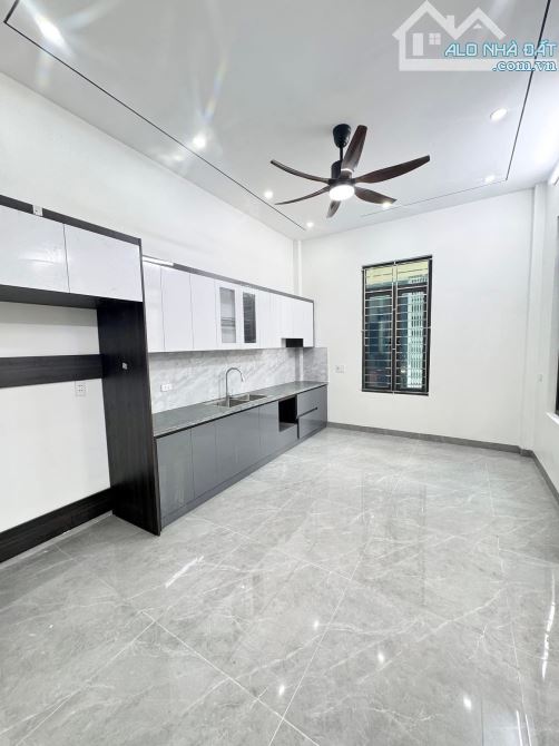 Cần bán căn nhà mới xây ngõ Lương Thế Vinh
