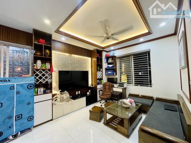 Căn hộ TP Giao Lưu, 72m2 - 2PN 2WC , Full nội thất 5.3 tỷ