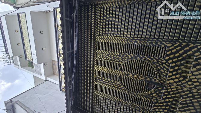 KHU SÂN BAY . NGAY CHỢ . GẦN MẶT TIỀN NGUYỄN KIỆM . CÁCH HXH 15M . 4TẦNG . 50M2, NGANG 4.5