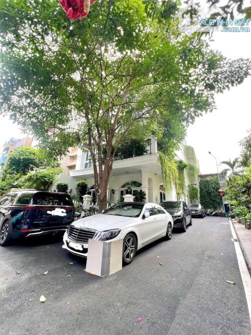 BÁN BIỆT THỰ KHU COMPOUND - TÂN BÌNH - 175M2 - 4 TẦNG - THANG MÁY