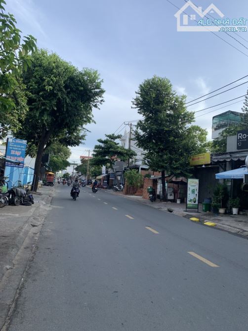 Bán Nhà Mặt tiền đuờng Làng Tăng Phú P.Tăng Nhơn Phú A, Q9 ( cũ) ,Giá:11,2 tỷ, DT: 95m2