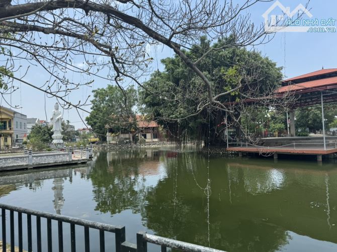 ĐẤT BẮC THƯỢNG  NỘI BÀI TRỤC CHÍNH THÔNG CONTENER  XE KHÁCH VÀO NHÀ