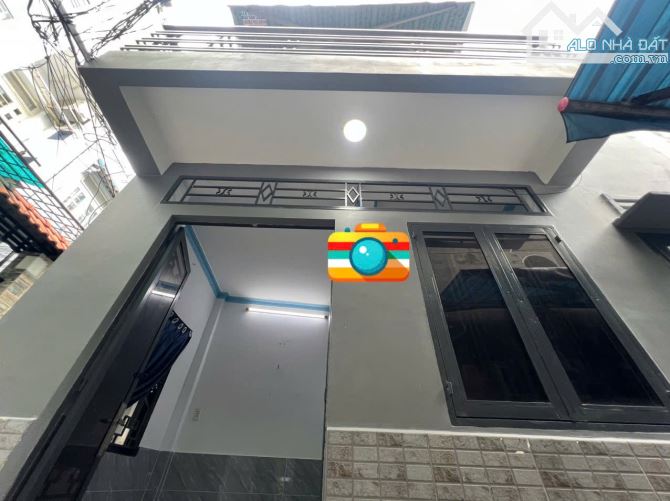 Bán nhà Đoàn Văn Bơ - 2 tầng - Ngang 5,5 dài 3.5 - Chỉ 2.15 tỷ