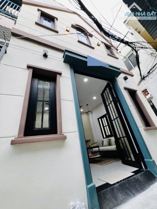Bán nhà Lê Văn Sỹ Q.3, full nội thất sang xịn mịn, mặt tiền rộng mênh mông, chỉ 4.x tỷ
