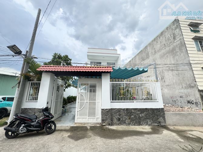 BIỆT THỰ 2 TẦNG SÂN VƯỜN, DT 8x25 200M2, HẺM XE HƠI NGỦ TRONG NHÀ, LINH ĐÔNG,Chỉ 12 Tỷ X