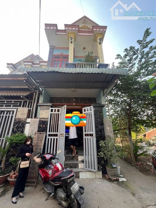 Bán Nhà 1 Trệt 1 Lầu ( 5x20) Tặng 2 Phòng Trọ, Tân Bình Dĩ An, Giá Tốt – Đường Ô Tô 5M