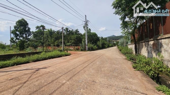 💥Bán đất vi bằng khu hồ ban tiện toàn khu nghỉ dưỡng risot view tuyệt đỉnh 130m(850tr)