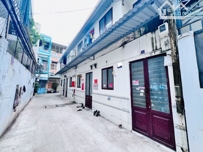 BÁN ĐẤT TẶNG 4 CĂN NHÀ LIỀN KỀ ĐANG CÓ THU NHẬP - ĐƯỜNG SỐ P. TÂN QUY - NHỈNH 7ty TL