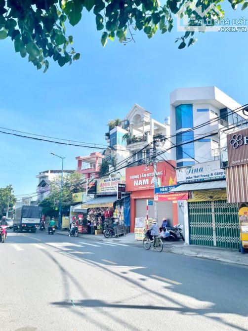 Bán nhà mặt tiền Phạm Phú Thứ 4x20m vỉa hè 4m giá 13Tỷ