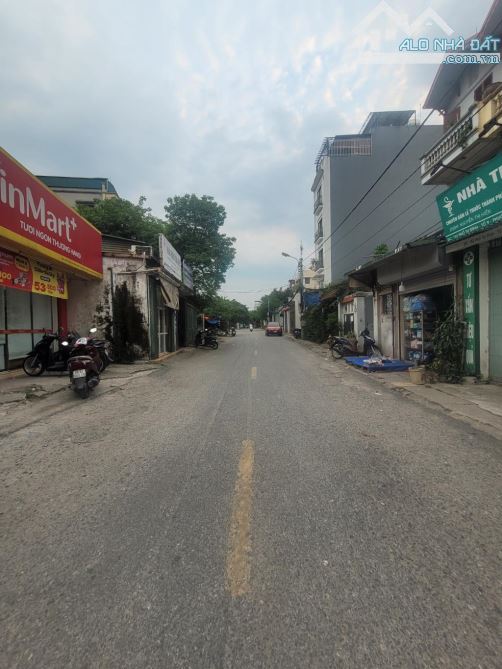 Giá Đầu Tư – Vị Trí An Cư – Cách Mặt Đê Vài Bước Chân giá nhỉnh 5x tỷ