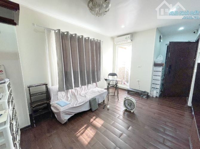 CHUNG CƯ CT2C HOÀNG QUỐC VIỆT -45M² – 2 NGỦ – FULL ĐỒ – VIEW THOÁNG- HÀNG XÓM STARLAKE