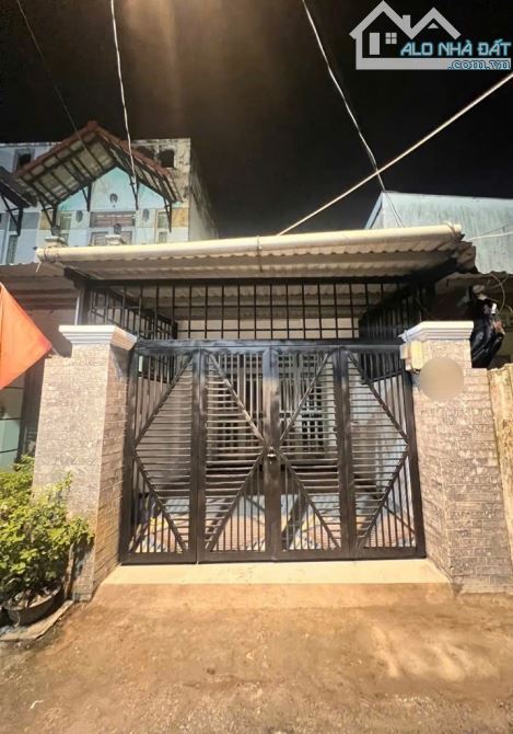 Nhà Đẹp Ở Ngay Chỉ 3tỷ,Đường Xe Hơi Ngủ Nhà, Chính Chủ,Ngay Nguyễn Duy Trinh Quận 9