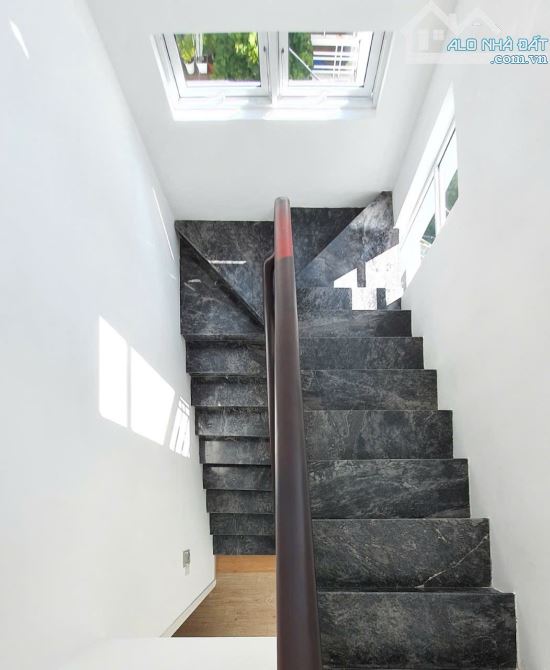 Cần tiền Bán Bán nhà 3 tầng Mặt tiền Phước Tân, Trung tâm tp Nha Trang ⚡️Diện tích: 64,4m2 - 10