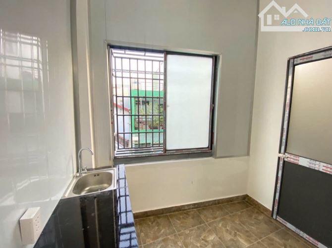 Bán nhà góc 2 mặt tiền Dương Quảng Hàm, 8 phòng, dòng tiền 35 triệu/tháng, 10 tỷ - 10
