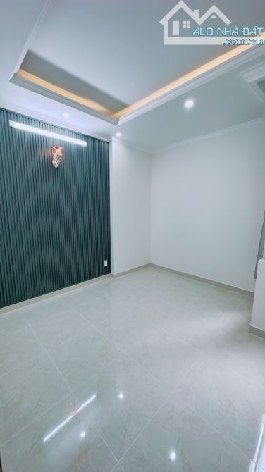BÁN NHÀ MỚI XÂY 4 TẤM QUẬN 4 NGAY KHU VIP KHÁNH HỘI 4PN Vị TRÍ 1/ HÌNH THẬT GIÁ 6TỈ7 TL - 10