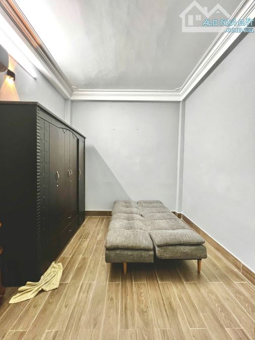 BÁN NHÀ PHÚ NHUẬN - PHAN XÍCH LONG - HẺM XE HƠI 6M - 45M²  - 4 TẦNG - 10