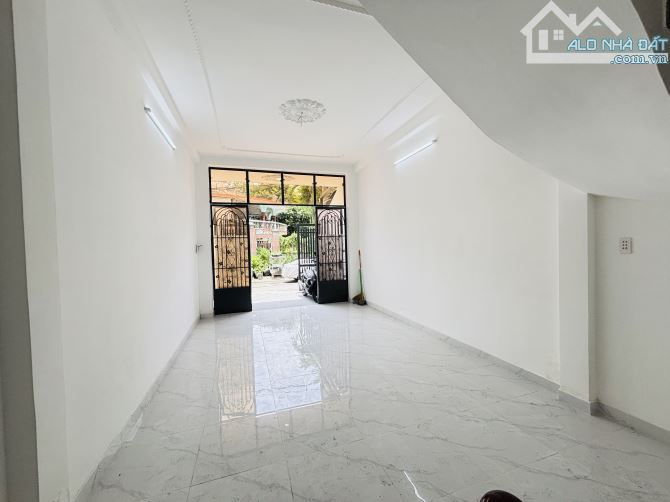 Bán Nhà Bà Điểm Hóc Môn-80 M2 (4 x 20 ) - 2Tầng -Đường10m -  Chỉ 4,95Tỷ. - 10