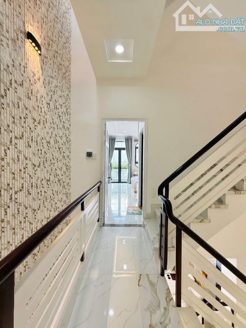 Căn nhà đẹp mới nhất ngay Đường Số 5, Thủ Đức. Giá: 2 Tỷ 890 / 55.2m2. SHR, hẻm 5m thông - 9
