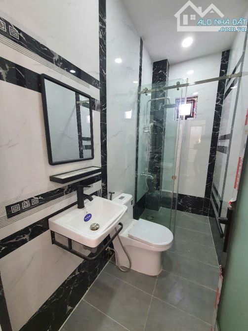 Nhà mới ngang 5m 2 tầng đường Lưu Hữu Phước q8 - 11