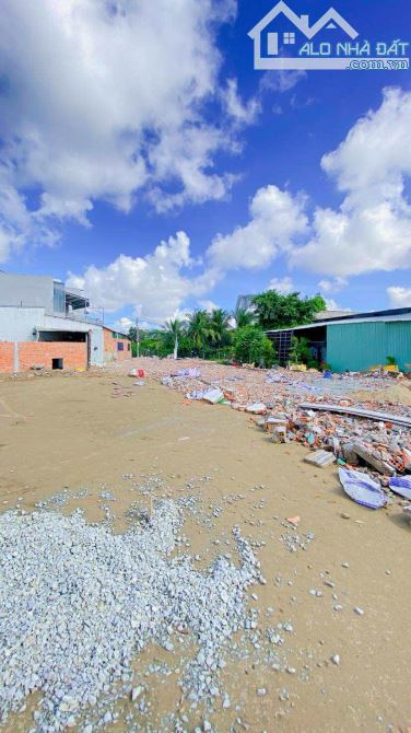 Cho thuê đất hơn 2.000 m2 hẻm 311 Nguyễn Văn Cừ - 11