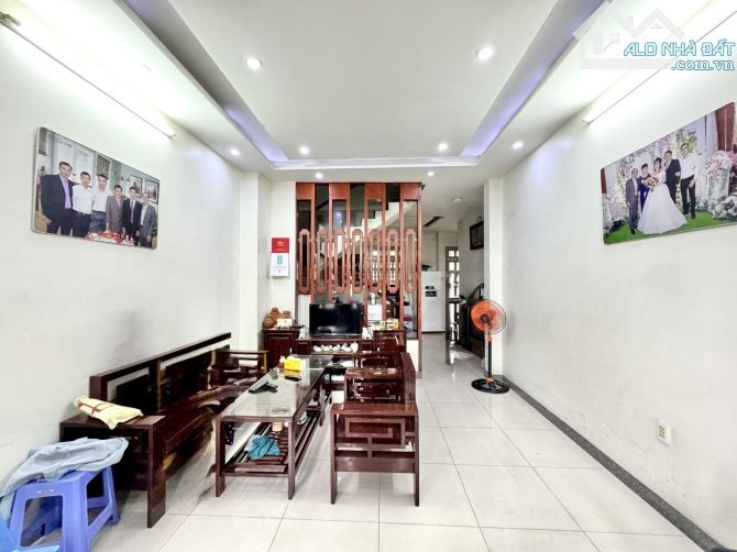 BÁN NHÀ PHÚ NHUẬN - Ô TÔ VÀO NHÀ - 4 TẦNG - 46M2 - NỞ HẬU - 11