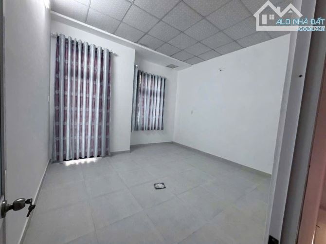 Bán nhà xã Long Trạch, Cần Đước: DT: 4.4 x 19m. 1 tỷ 900 - 11