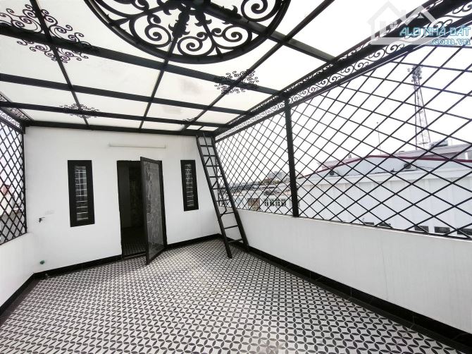BÁN NHÀ PHÂN LÔ TỔNG CỤC 2 NGÕ 105 XUÂN LA - GARA Ô TÔ - NHÀ MỚI - ĐẸP Ở NGAY - 12 TỶ - 1