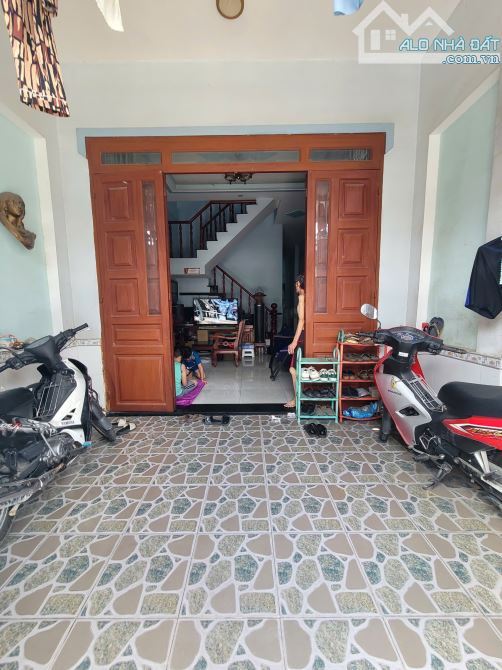 nhà 1 trệt 1 lầu 72,5m2 3ty450 TL cách đường Trần Thị Xanh 100m p.Tân Đông Hiệp - 1