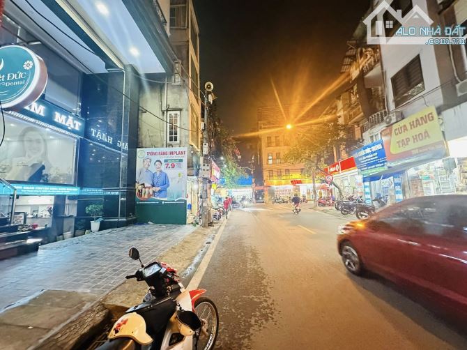 BÁN NHÀ MẶT PHỐ HOÀNG VĂN THÁI . VIP NHẤT . DT 50 M . MT 4.8 M . ĐẦU TƯ NHANH - 1