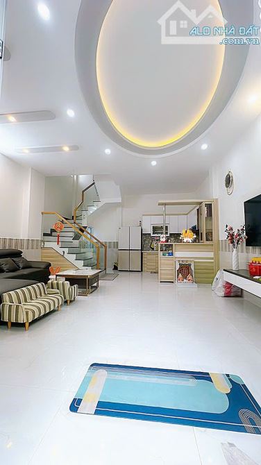 BÁN NHÀ ĐẸP 3 TẤM KHU VIP P3 QUẬN 4 HẺM 4M VỊ TRÍ 1/ HÌNH THẬT GIÁ 7TỈ 190 TL GIÁP Q1 - 1