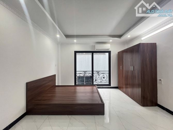 BÁN NHÀ PHỐ THẠCH BÀN LONG BIÊN LÔ GÓC 5.2 TỶ 5 TẦNG Ô TÔ ĐỖ, KINH DOANH, FULL NỘI THẤT - 1