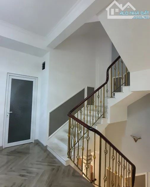 BÁN BIỆT THỰ VIP VÕ THỊ SÁU, Q1: 4 Tầng, DT 112.8m², Sát Công Viên Lê Văn Tám, Giá 28 Tỷ! - 1