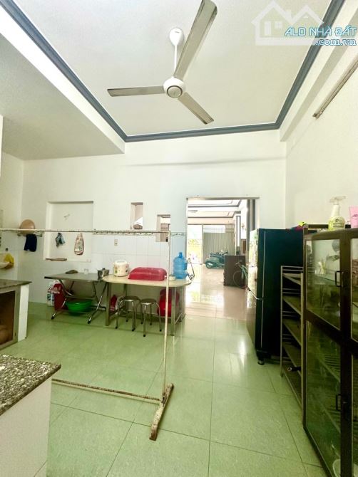 MẶT TIỀN NỘI BỘ Ô TÔ TRÁNH – 120M² – 11.9 TỶ – P.7 Q.8 – NHÀ 4 TẦNG MỚI ĐẸP – NGANG KHỦNG - 1