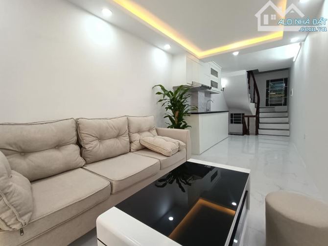 TRẦN KHÁT CHÂN, QUẬN HAI BÀ TRƯNG, 27M2,3 TẦNG, GẦN PHỐ, KINH DOANH. - 1